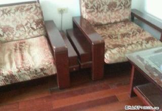 中心路怀王附近4楼2室1厅家具家电齐全拎包即住年租9000 - 辽阳28生活网 liaoyang.28life.com